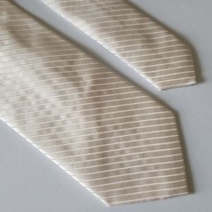 Paul Frederick Men's 100% Silk White Striped Tie